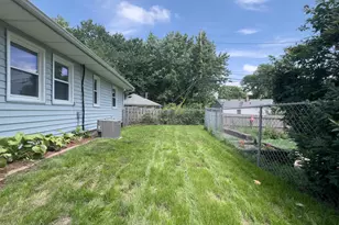 4 Woodruff Dr, Bloomington, IL 61701 - Photo 33