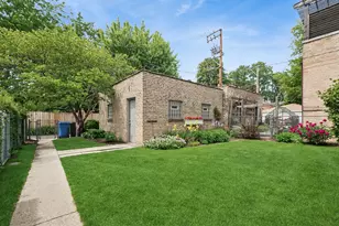 7448 N Rockwell St, Chicago, IL 60645 - Photo 5
