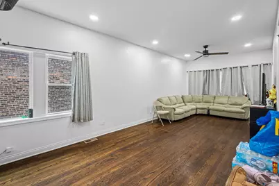 8523 S Colfax Avenue, Chicago, IL 60617 - Photo 5