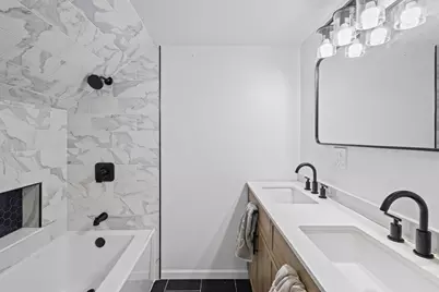 8523 S Colfax Avenue, Chicago, IL 60617 - Photo 17