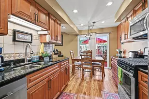 2225 Daffodil Dr, Crest Hill, IL 60403 - Photo 7