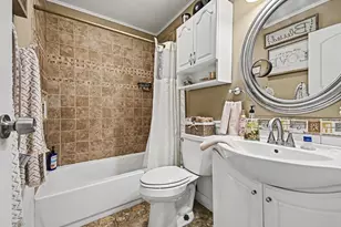 2225 Daffodil Dr, Crest Hill, IL 60403 - Photo 11
