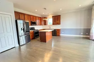 5642 N Broadway St, Chicago, IL 60660 - Photo 3