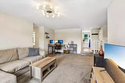 1307 Cromwell Court #1307, Vernon Hills, IL 60061 - Photo 3