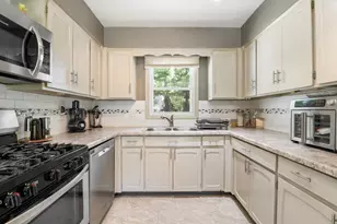 12617 Ventura Blvd, Machesney Park, IL 61115 - Photo 9