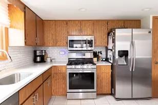 15713 Old Orchard Ct, Orland Park, IL 60462 - Photo 9
