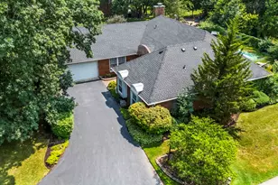 1 Oak Creek Rd, Rolling Meadows, IL 60008 - Photo 31