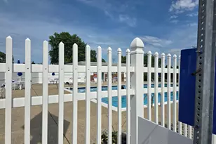 75 Country Club Dr, Countryside, IL 60525 - Photo 11