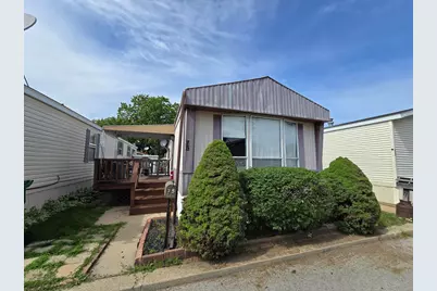 75 Country Club Drive, Countryside, IL 60525 - Photo 1