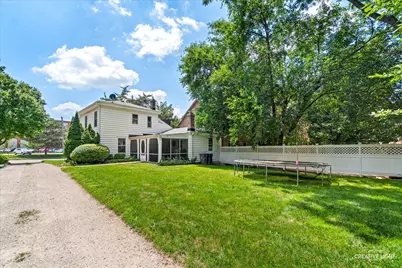 384 E Chicago Street, Elgin, IL 60120 - Photo 13