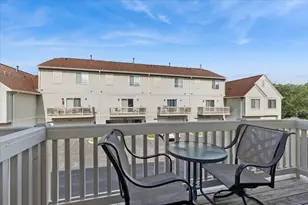 1333 New Haven Dr, Cary, IL 60013 - Photo 11