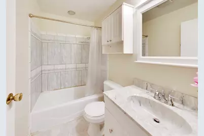 7420 Gladiola Avenue, Hanover Park, IL 60133 - Photo 9