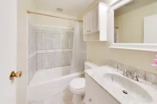 7420 Gladiola Ave, Hanover Park, IL 60133 - Photo 9
