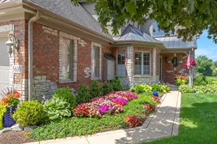 5610 Durand Dr, Downers Grove, IL 60516 - Photo 1
