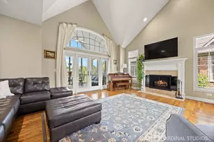 5610 Durand Dr, Downers Grove, IL 60516 - Photo 9