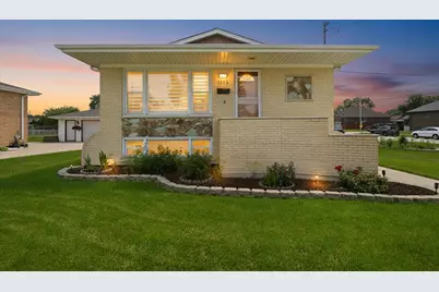 9171 Nashville Avenue, Oak Lawn, IL 60453 - Photo 1