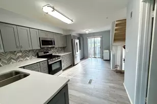 1929 Songsparrow Ct, Schaumburg, IL 60173 - Photo 3