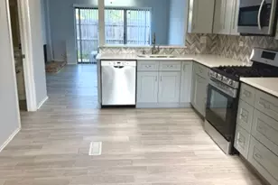 1929 Songsparrow Ct, Schaumburg, IL 60173 - Photo 7