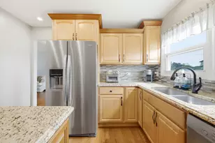 953 Moccasin Ct, Carol Stream, IL 60188 - Photo 9