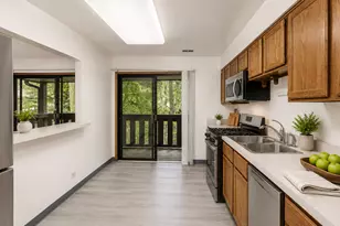 8127 Chestnut Dr, Palos Hills, IL 60465 - Photo 9