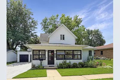 204 W Pearl Street, Lanark, IL 61046 - Photo 1