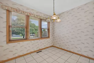 6207 Carriage Green Way, Rockford, IL 61108 - Photo 7