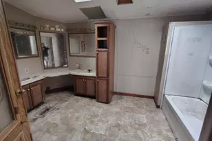 84 Berry Ln, Bourbonnais, IL 60914 - Photo 9
