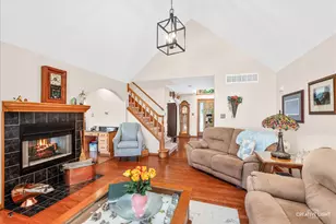 1011 Erins Glen Dr, Joliet, IL 60431 - Photo 9