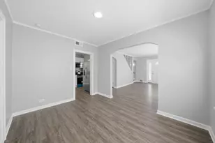 8720 S Richmond Ave, Evergreen Park, IL 60805 - Photo 5