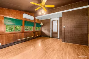 386 E Chicago St, Elgin, IL 60120 - Photo 9