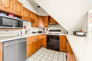 386 E Chicago St, Elgin, IL 60120 - Photo 25