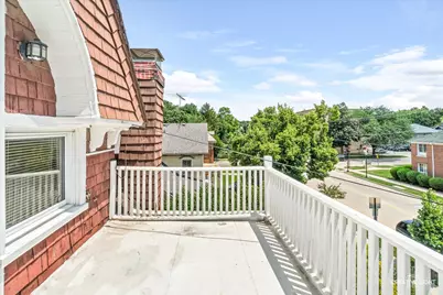 386 E Chicago Street, Elgin, IL 60120 - Photo 29