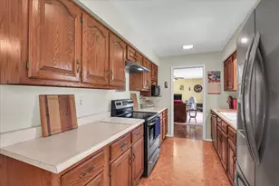 1116 Newbury Rd, Champaign, IL 61821 - Photo 3