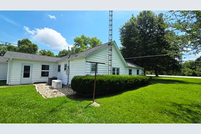 2769 Old 51 Road, Sandoval, IL 62882 - Photo 9