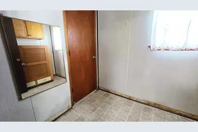 2769 Old 51 Road, Sandoval, IL 62882 - Photo 37