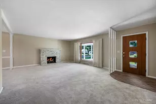 316 S Elmwood Dr, Aurora, IL 60506 - Photo 9