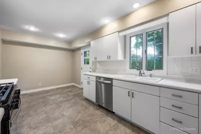 316 S Elmwood Drive, Aurora, IL 60506 - Photo 17