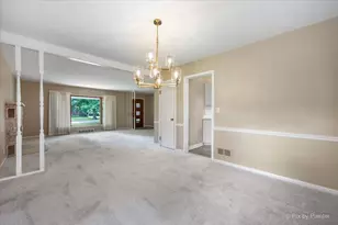 316 S Elmwood Dr, Aurora, IL 60506 - Photo 15