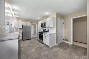 316 S Elmwood Dr, Aurora, IL 60506 - Photo 19