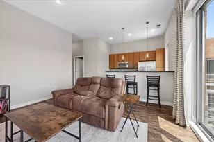 3920 N Sheridan Rd, Chicago, IL 60613 - Photo 9