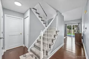 1483 N Pembroke Dr, South Elgin, IL 60177 - Photo 5