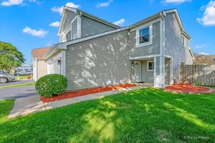 1483 N Pembroke Dr, South Elgin, IL 60177 - Photo 3