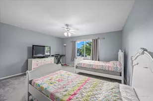 1483 N Pembroke Dr, South Elgin, IL 60177 - Photo 17