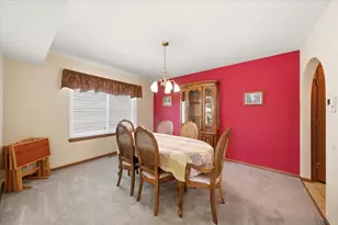1161 Scarlet Oak Cir, Aurora, IL 60506 - Photo 7