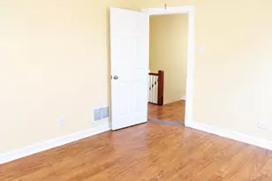 748 E 69th Pl, Chicago, IL 60637 - Photo 5