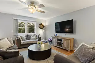9513 Ballard Rd, Crystal Lake, IL 60014 - Photo 3