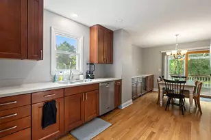 9513 Ballard Rd, Crystal Lake, IL 60014 - Photo 9