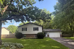 9513 Ballard Rd, Crystal Lake, IL 60014 - Photo 1