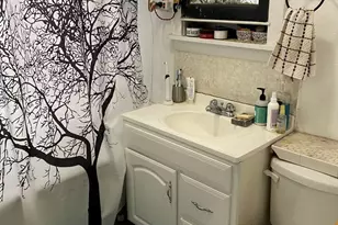 640 W Roscoe St, Chicago, IL 60613 - Photo 13