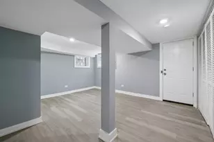 7005 S Eberhart Ave, Chicago, IL 60637 - Photo 13